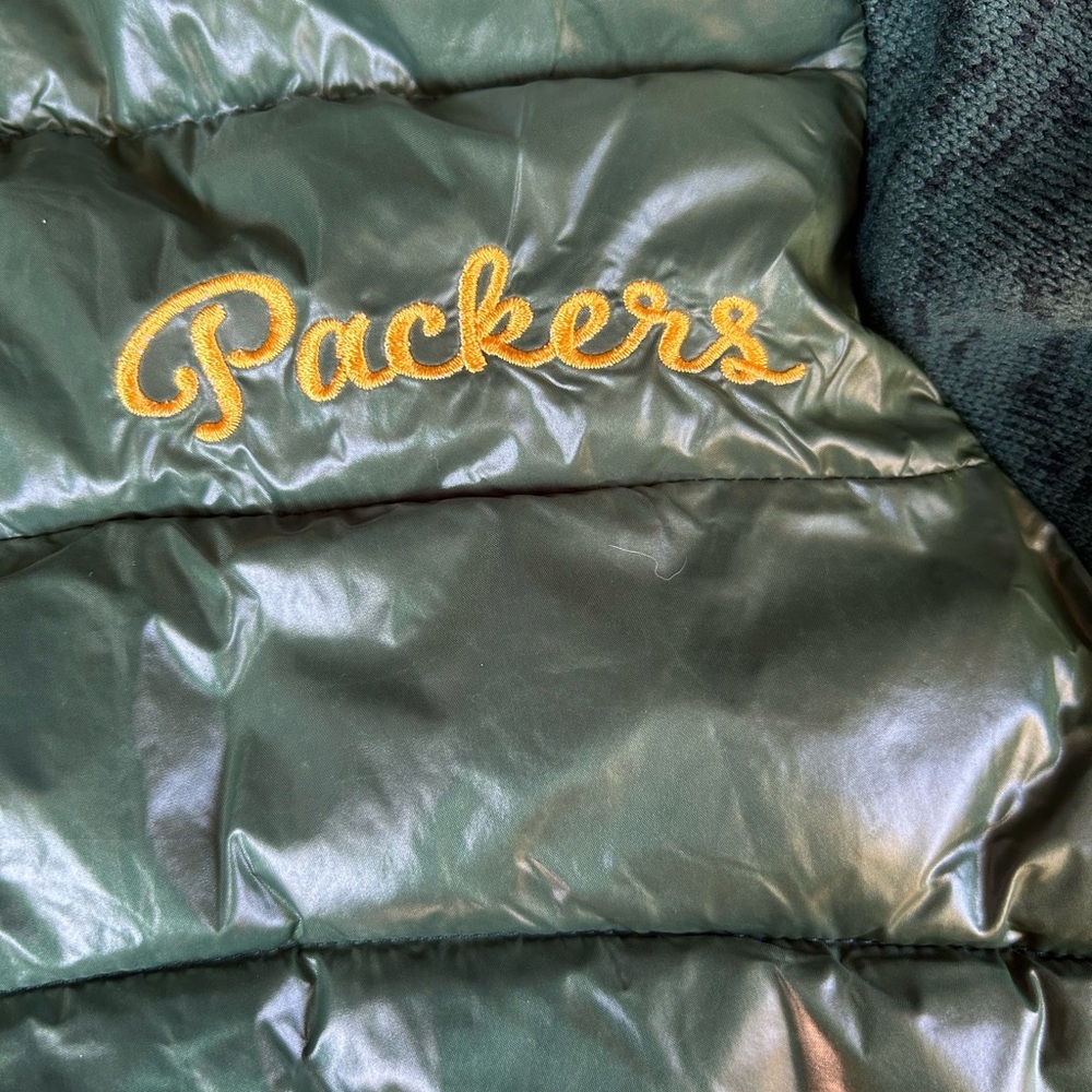 NFL Women's Green Puffer Jacket with Logo - Picture 4 of 15